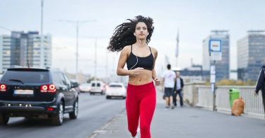 Woman running 7 Health Goals You Should Set For 2023